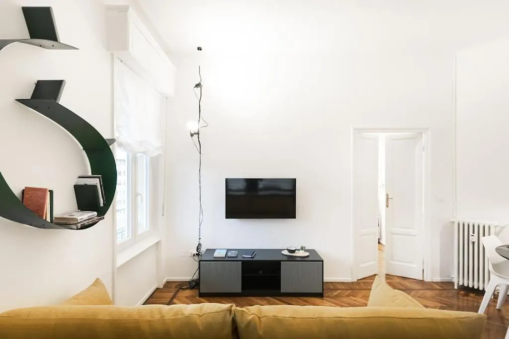 Easylife - Elegance And Design In Solari Area Apartment Milan Italy