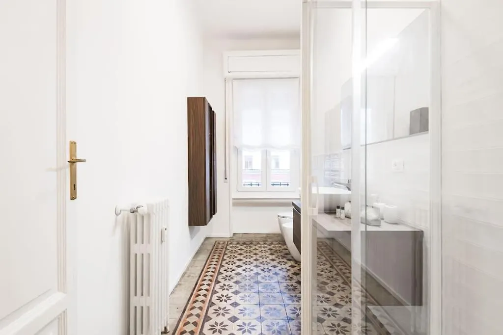 Easylife - Elegance And Design In Solari Area Apartment Milan