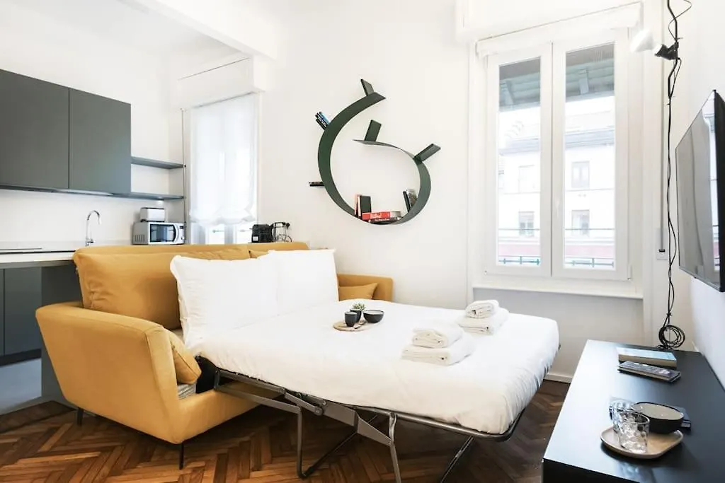 Easylife - Elegance And Design In Solari Area Apartment Milan