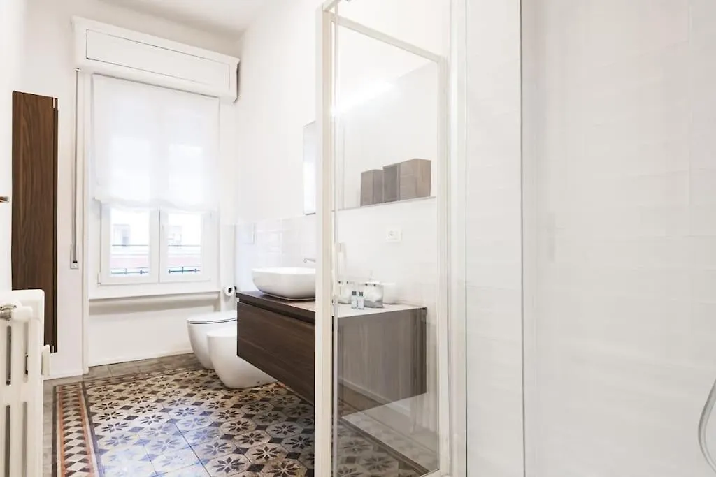 Easylife - Elegance And Design In Solari Area Apartment Milan Italy