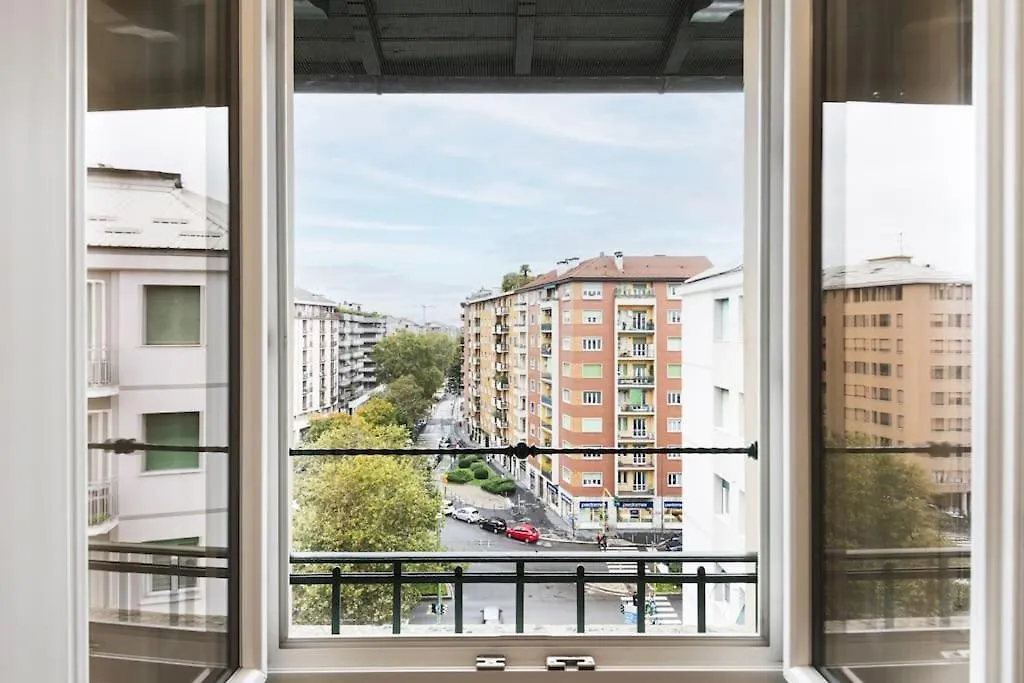 Easylife - Elegance And Design In Solari Area Apartment Milan