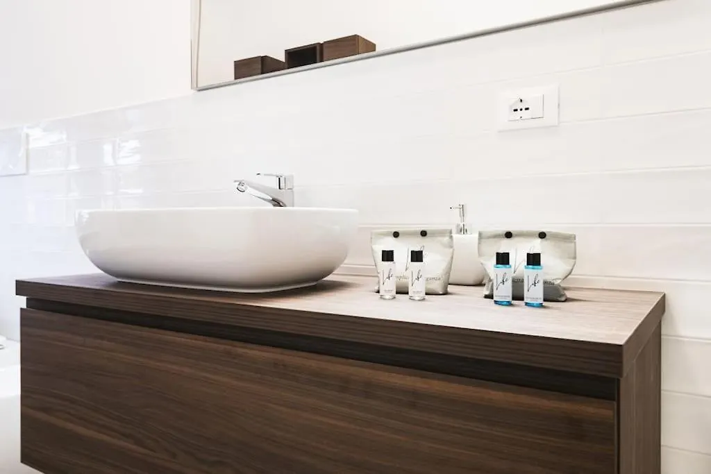 Easylife - Elegance And Design In Solari Area Apartment Milan