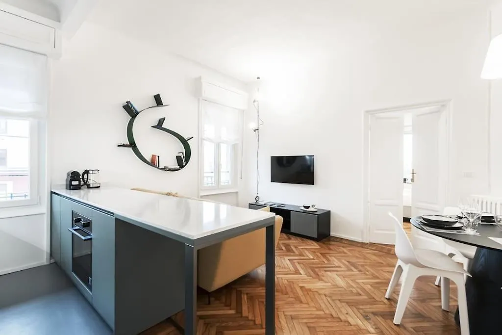 Easylife - Elegance And Design In Solari Area Apartment Milan