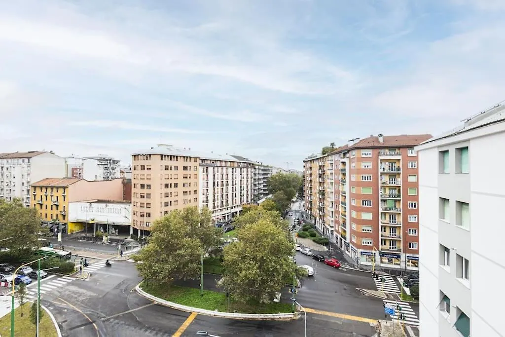 Easylife - Elegance And Design In Solari Area Apartment Milan