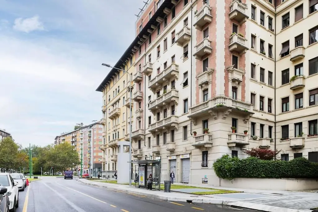 Easylife - Elegance And Design In Solari Area Apartment Milan